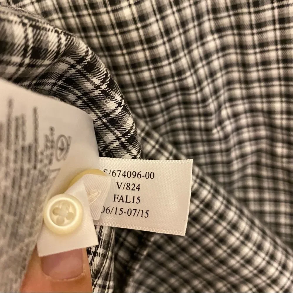 Banana Republic non iron tailored slim fit black Checked plaid button up shirt M